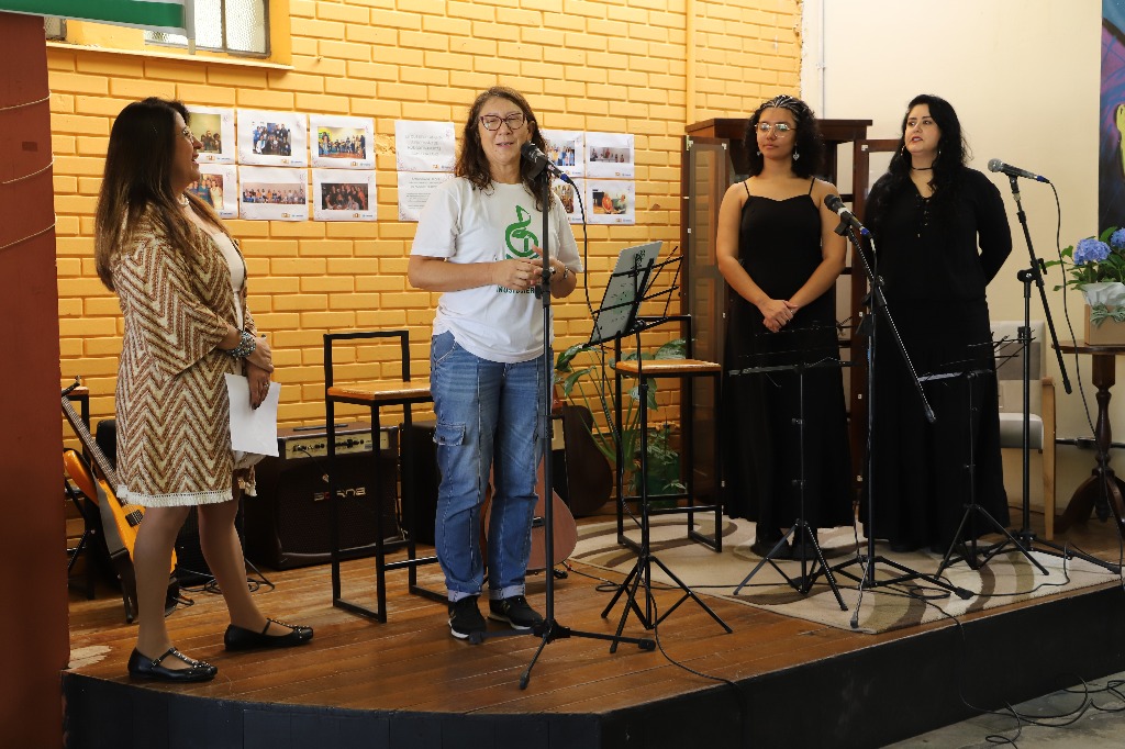 Celebração da Lei que regulamentou a profisso de musicoterapeuta (4).JPG