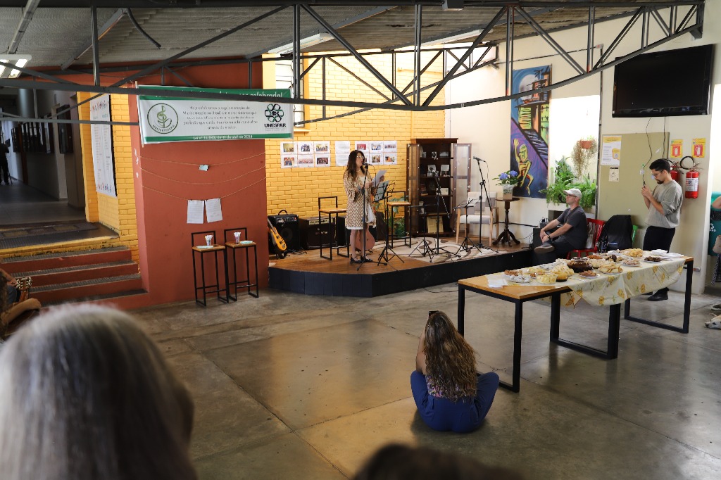 Celebração da Lei que regulamentou a profisso de musicoterapeuta (8).JPG